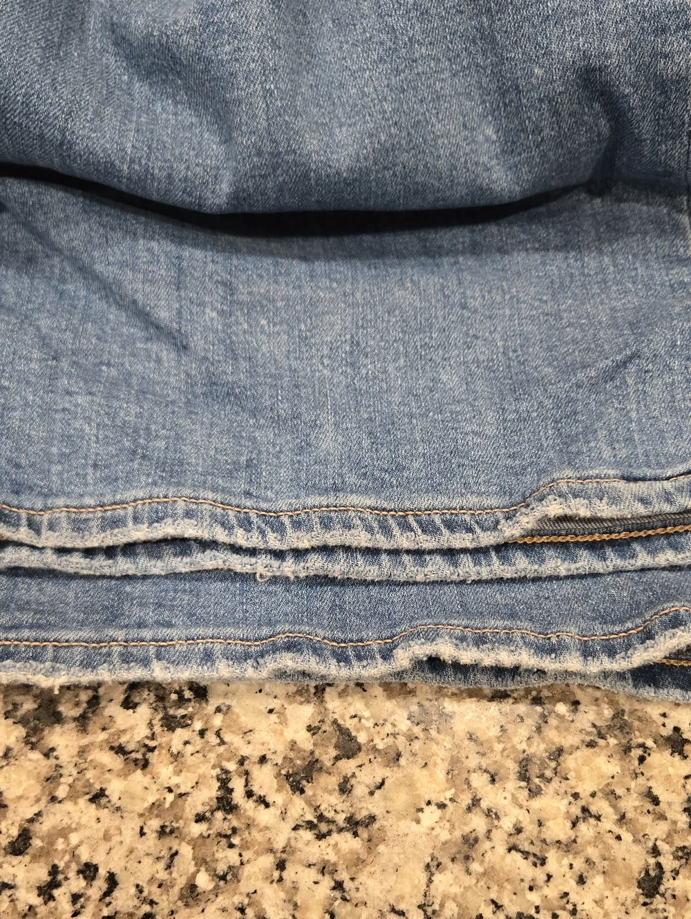 AMERICAN EAGLE HIGH-RISE BAGGY WIDE LEG JEANS. SIZE 12. MEDIUM WASH.